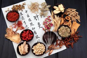 Cold-Hot Nature Identification of Chinese Medicine Based on an Ultraviolet Chemical Fingerprint