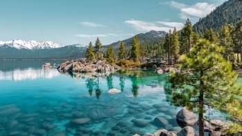 Lake Tahoe Cove Aqua Blue | Image Credit: © davyladd - stock.adobe.com