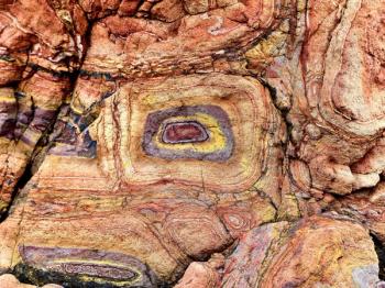 Weathered red basalt rock © Mark-chronicles-stock.adobe.com