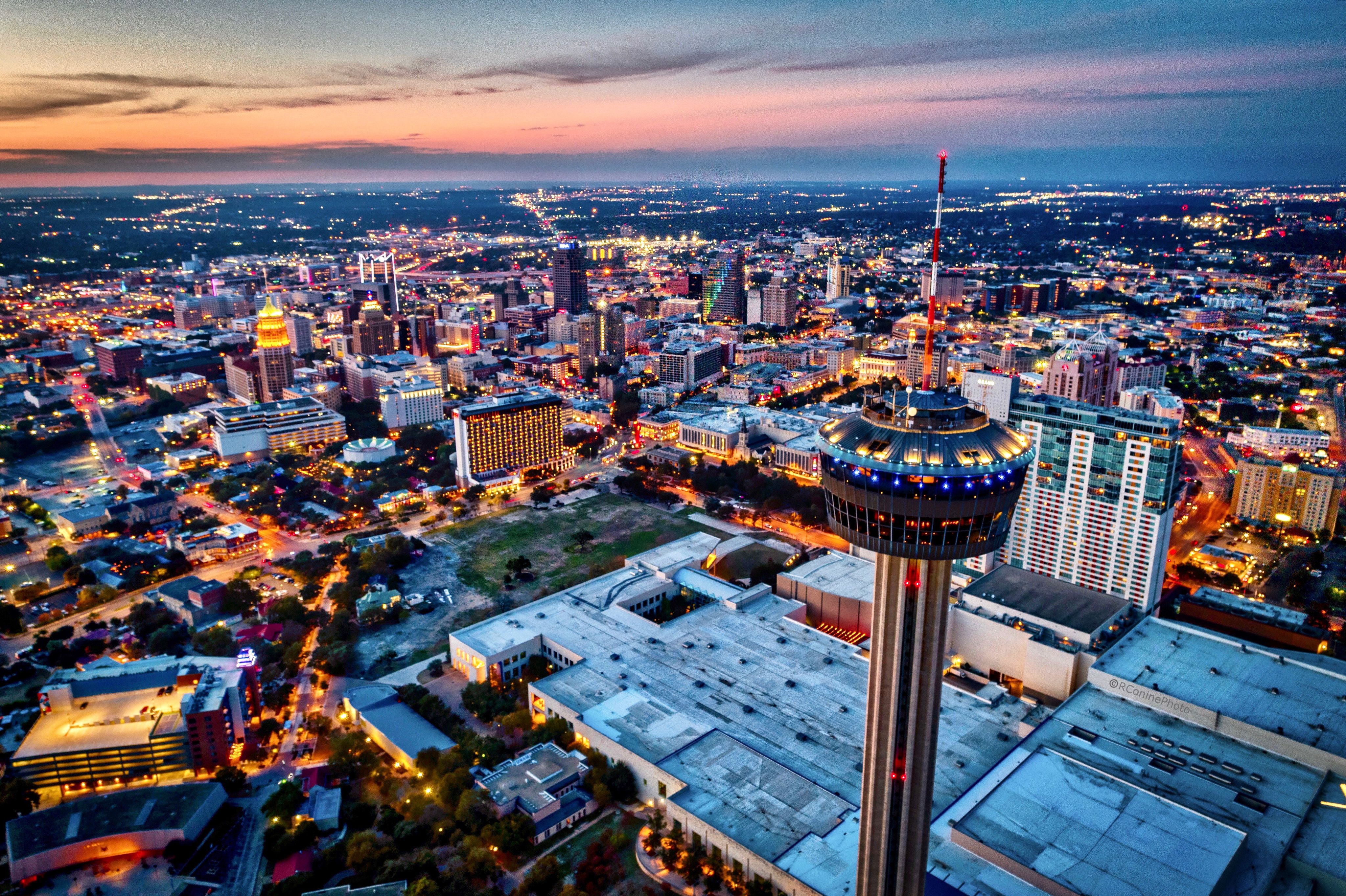 San Antonio Texas Skyline | Image Credit: © Ryan Conine - stock.adobe.com