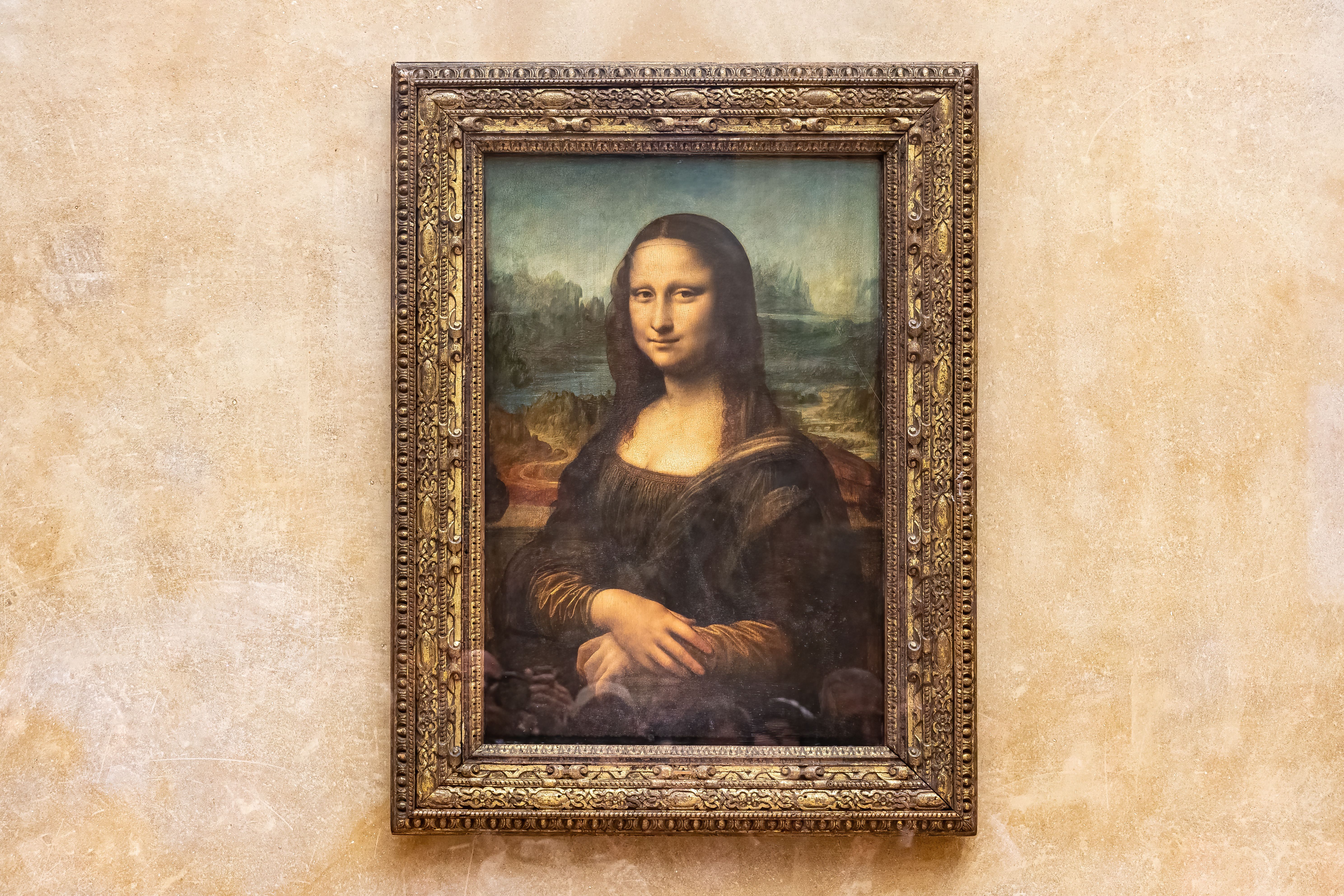 Mona Lisa Secret: X-Rays Reveal New Rarity in Famous Painting