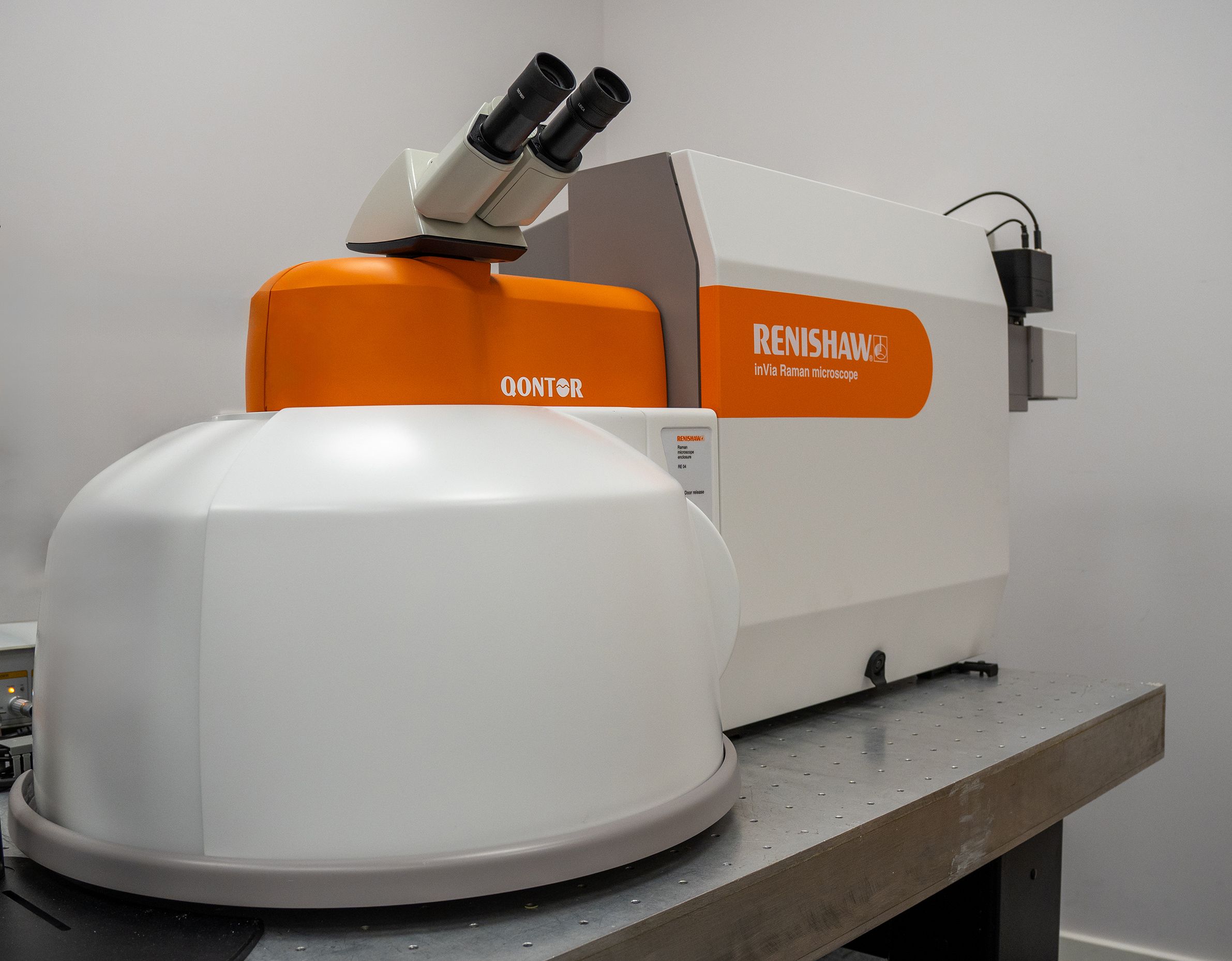 Renishaw recently integrated time-resolved Raman spectroscopy (TRRS) into their inVia™ confocal Raman microscope, pictured above. Image Credit: Renishaw