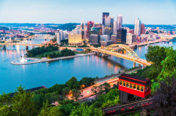 Pittsburgh, USA at twilight, home of the 2027 Waters Symposium ©checubus -chronicles-stock.adobe.com