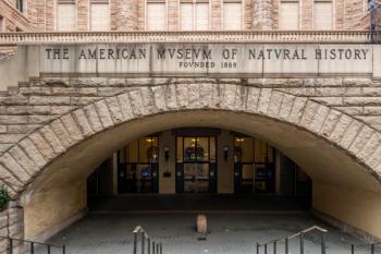 A sign outside the American Museum of Natural History entrance in New York City. Wiley’s collaboration with AMNH will help expand a spectral database that serves researchers in the pharmaceutical, chemical, forensic, and materials science sectors. | Image Credit: © Alexander - stock.adobe.com
