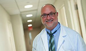 Addition of Cetuximab to Chemoradiation in Esophageal Cancer Does Not Improve OS