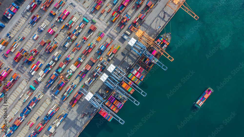 TotalEnergies, CMA CGM Join Forces for LNG Bunkering at Rotterdam