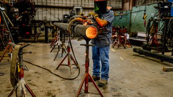 Worker in new manufacturing space | Image Credit: Encore Oilfield Services