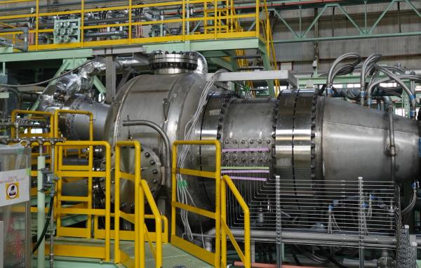 F-class turbine on test stand | Image Credit: IHI