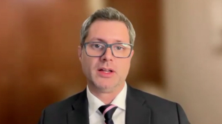 Dr. Fulla describes the use of AI to predict kidney stone risk