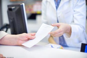 Closeup of patient with prescription | Image Credit: © gpointstudio - stock.adobe.com