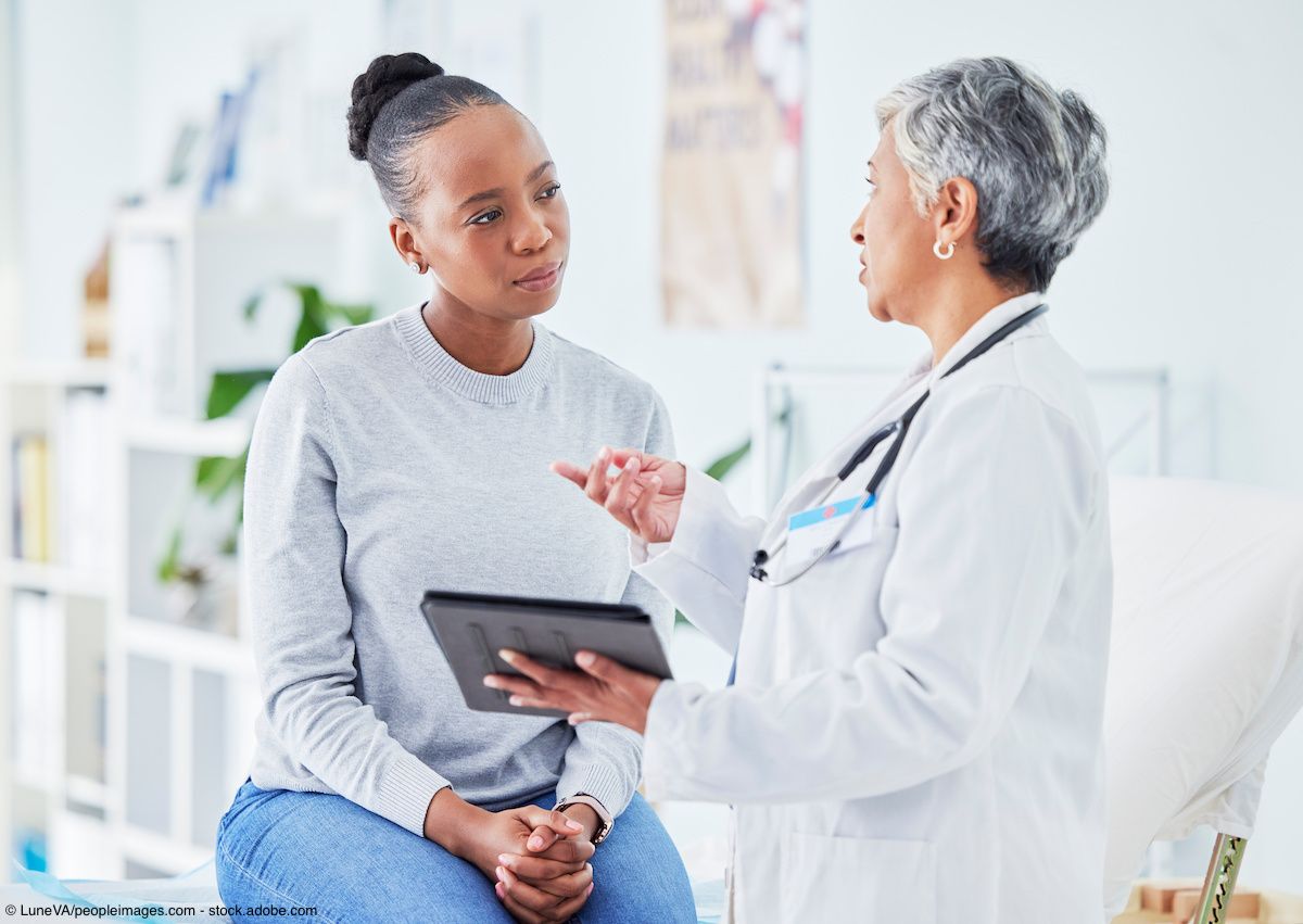 Woman talking with doctor | Image Credit: © LuneVA/peopleimages.com - stock.adobe.com