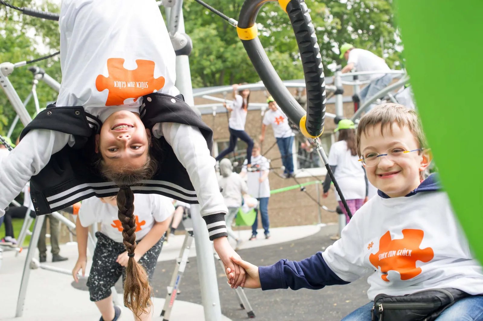 Procter & Gamble for children's inclusion: P&G and Rewe promote a campaign to build playgrounds in Germany.