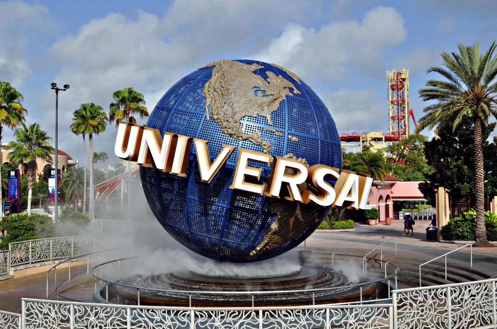 Universal: It posts simple videos on Facebook that connect with the audience through humour