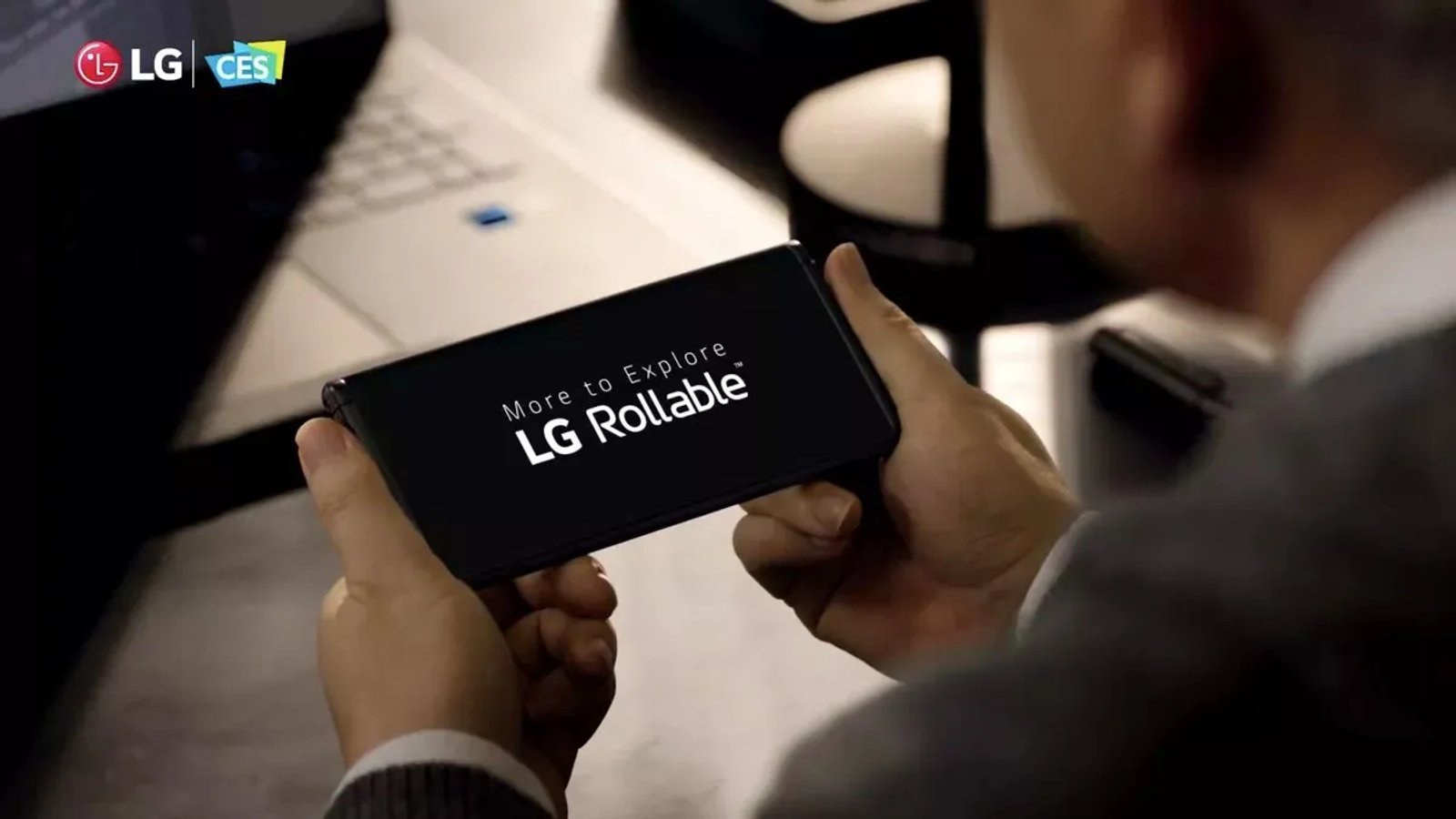 Rollable device