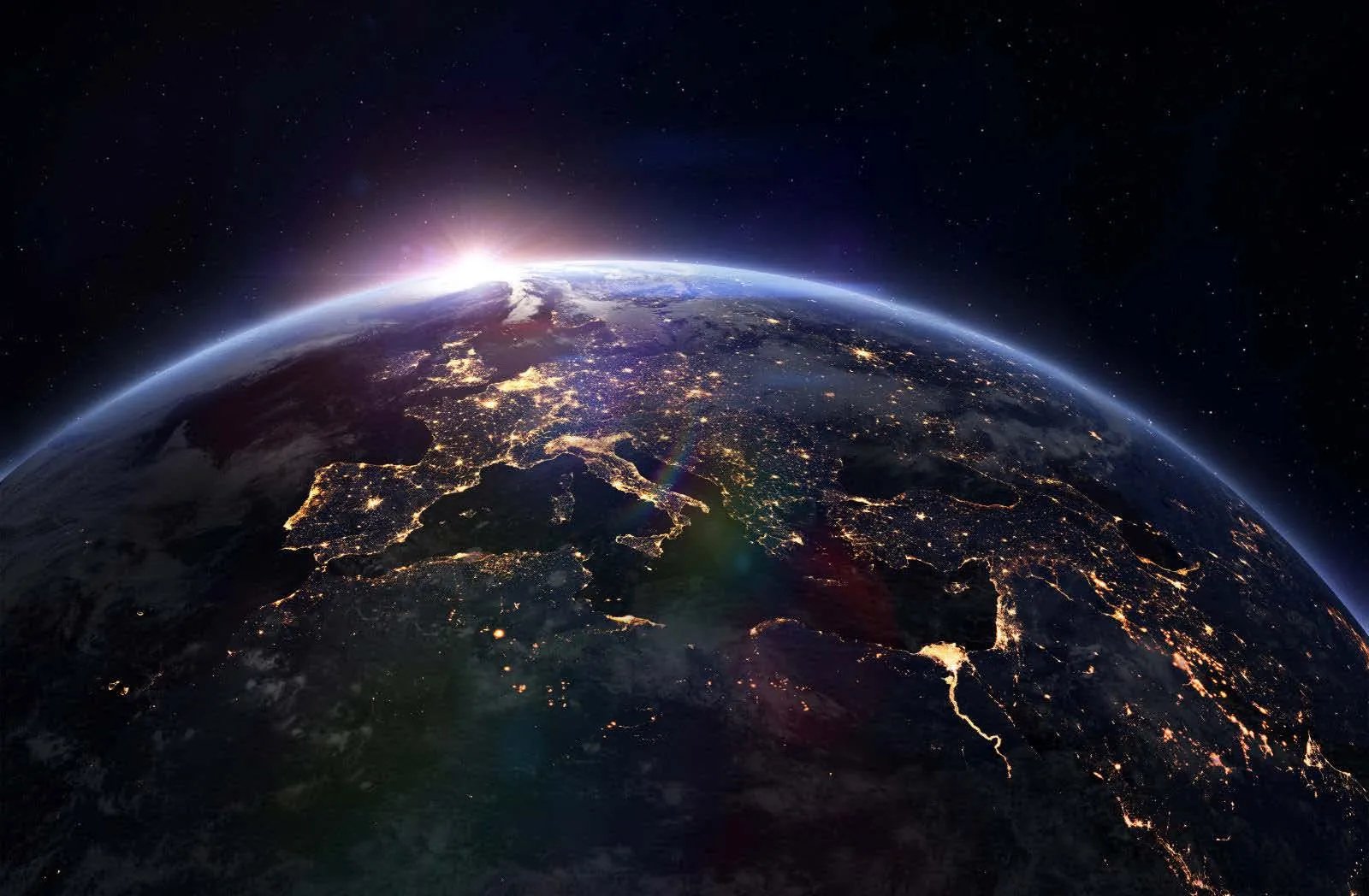 The 5G challenge: Beyond connectivity in the age of hyperconnection.