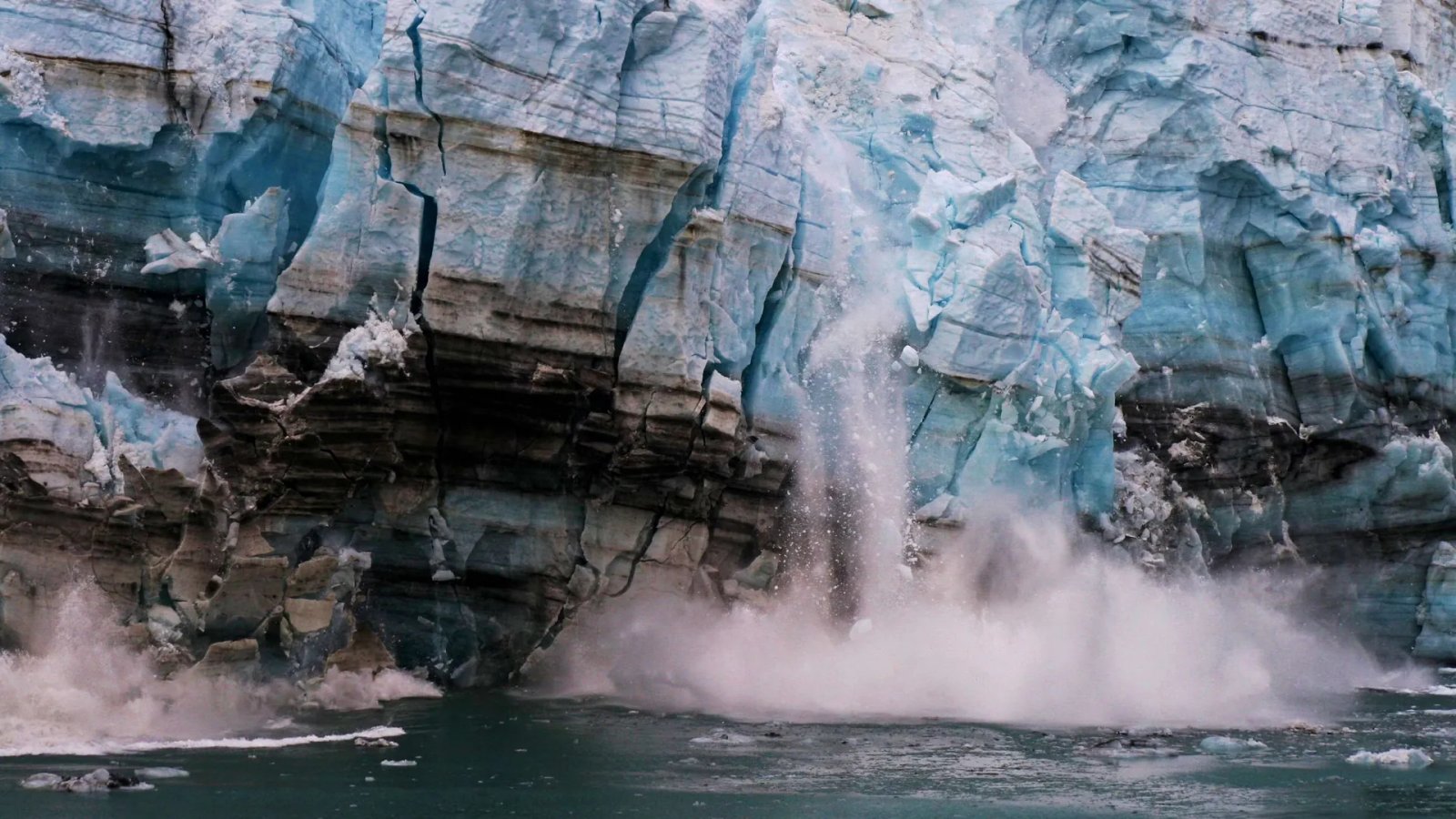 Climate emergency: The climate emergency demands immediate, transformative action, but political inertia and economic interests are delaying solutions and worsening the impact.
