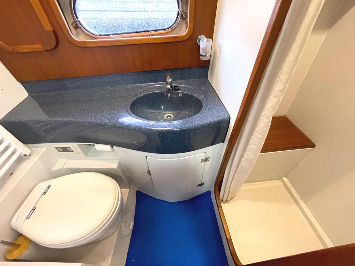 Broom 44 Hard Top Flybridge Boat For Sale Norfolk