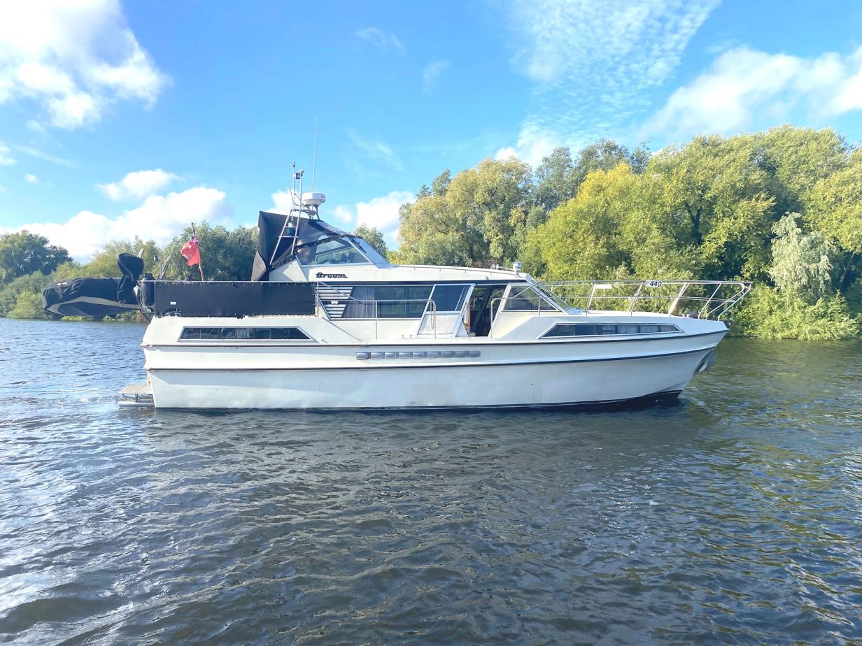 Broom Crown 37 Flybridge Boat For Sale Norfolk Broom Boat Sales 
