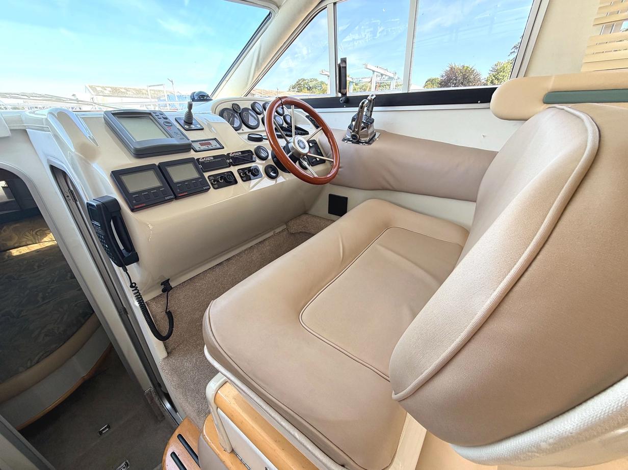 Sealine 330 Statesman For Sale Broom Boat Sales Lower Helm