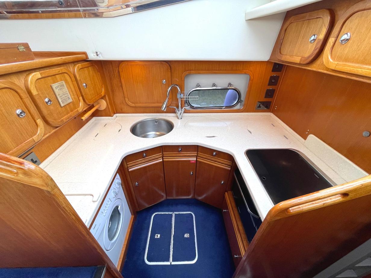 Broom 44 Hard Top Flybridge Boat For Sale Norfolk