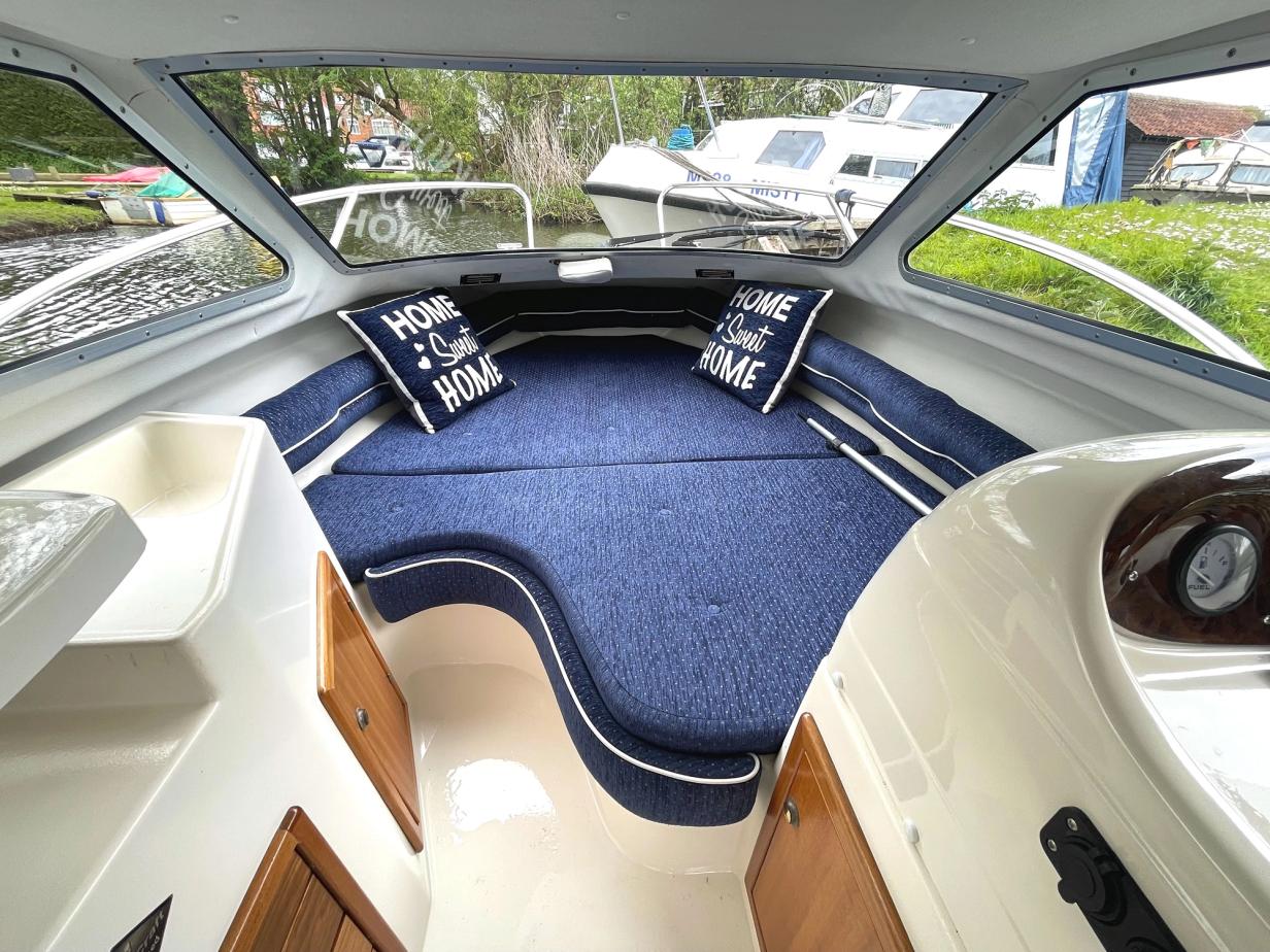 Bella 561 HT boat For Sale Norfolk
