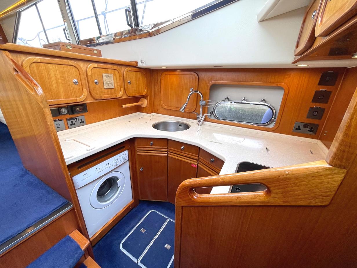Broom 44 Hard Top Flybridge Boat For Sale Norfolk