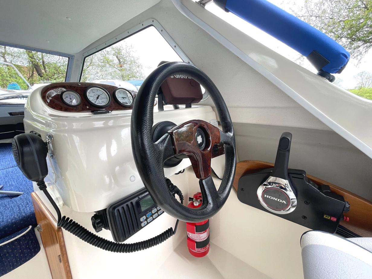Bella 561 HT boat For Sale Norfolk