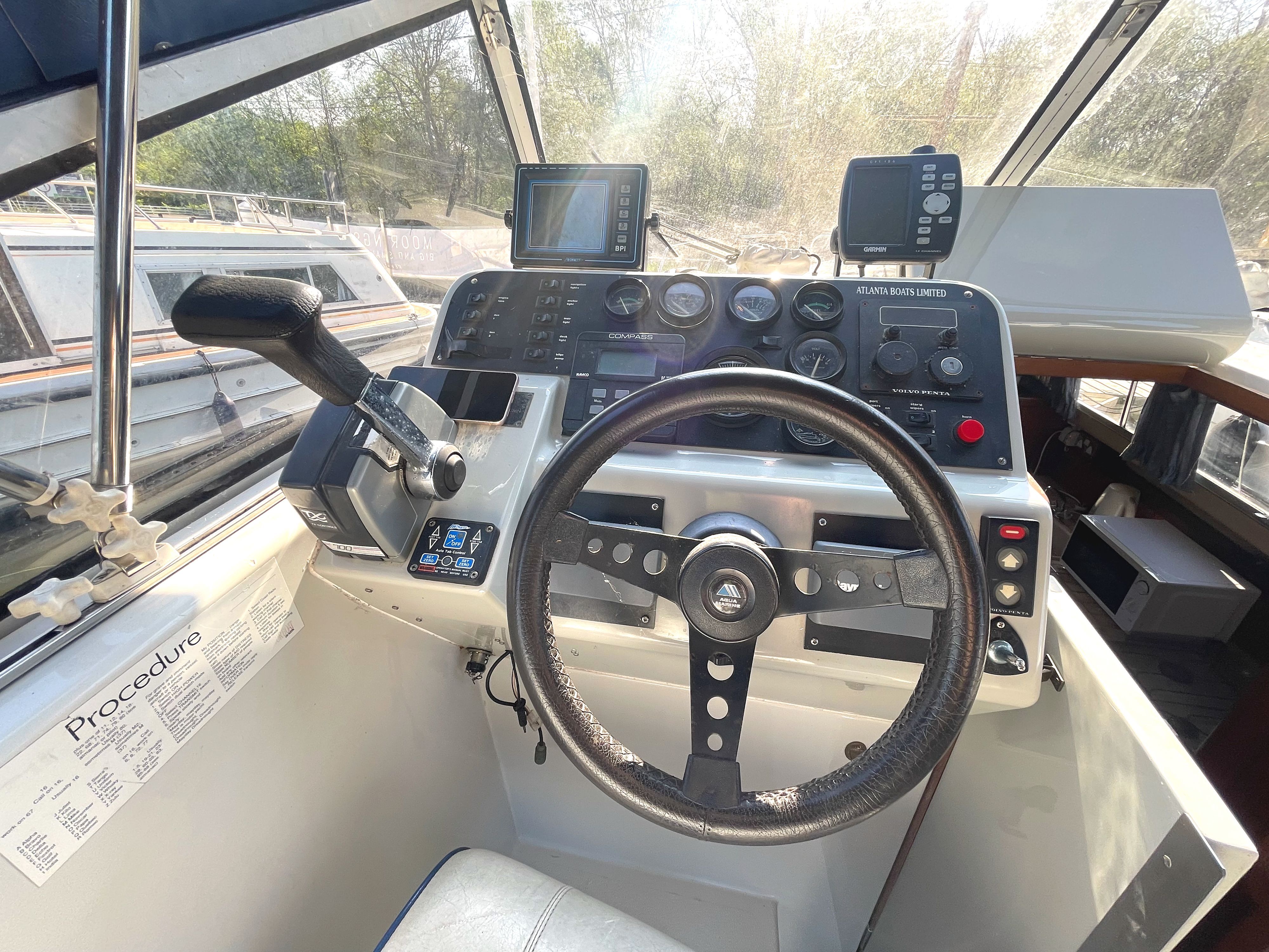 Atlanta 27 Sapphire Special Edition | Broom Boat Sales