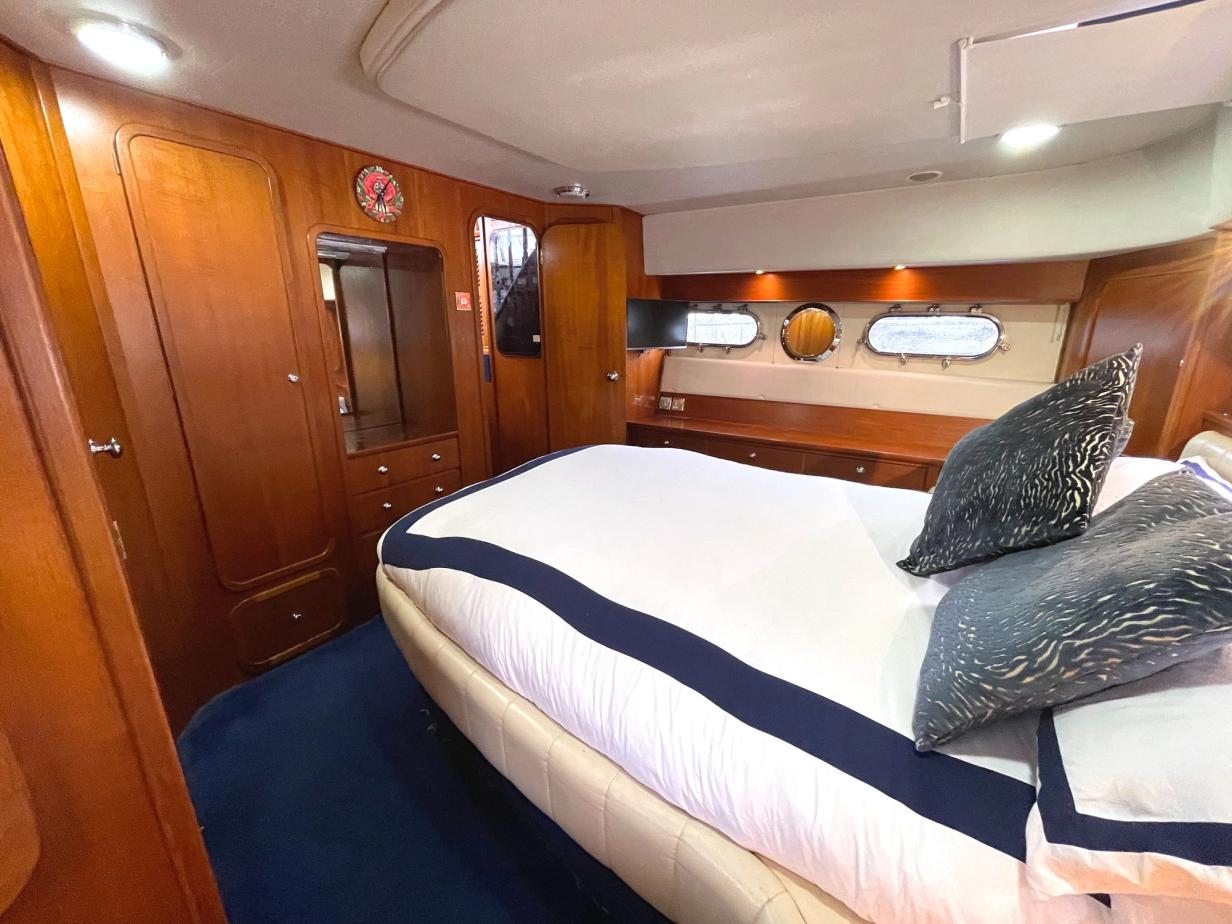 Broom 44 Hard Top Flybridge Boat For Sale Norfolk