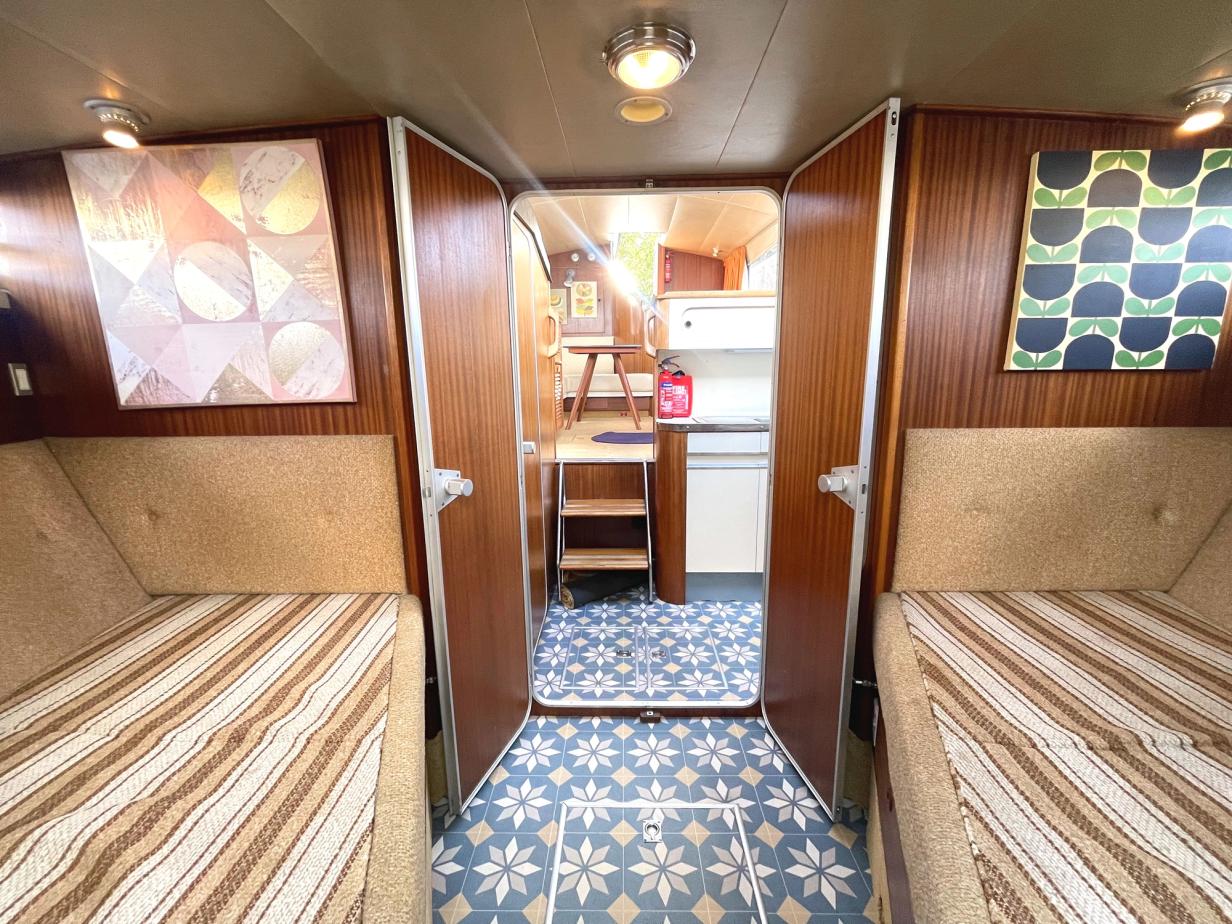 Broom Crown 37 Flybridge Boat For Sale Norfolk Broom Boat Sales 