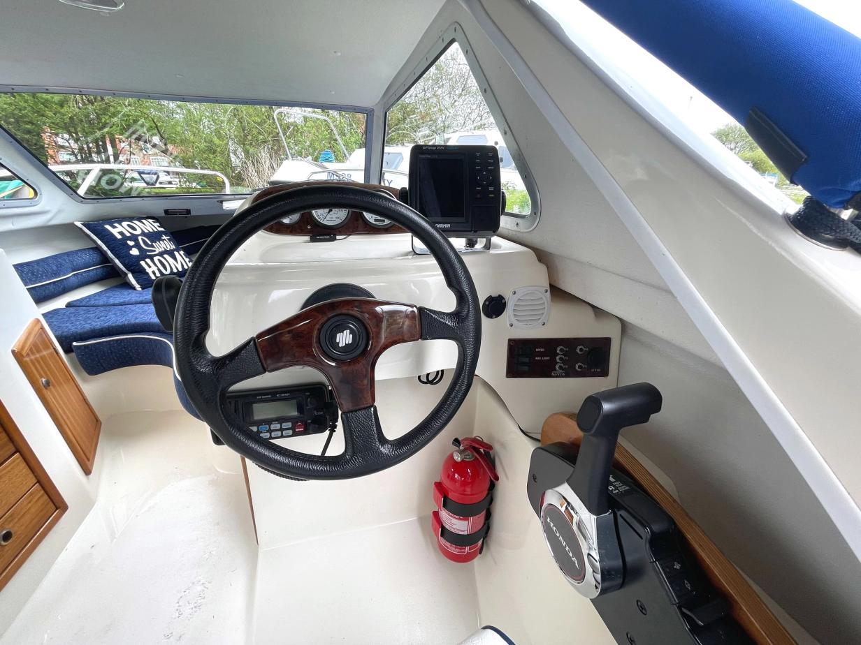 Bella 561 HT boat For Sale Norfolk