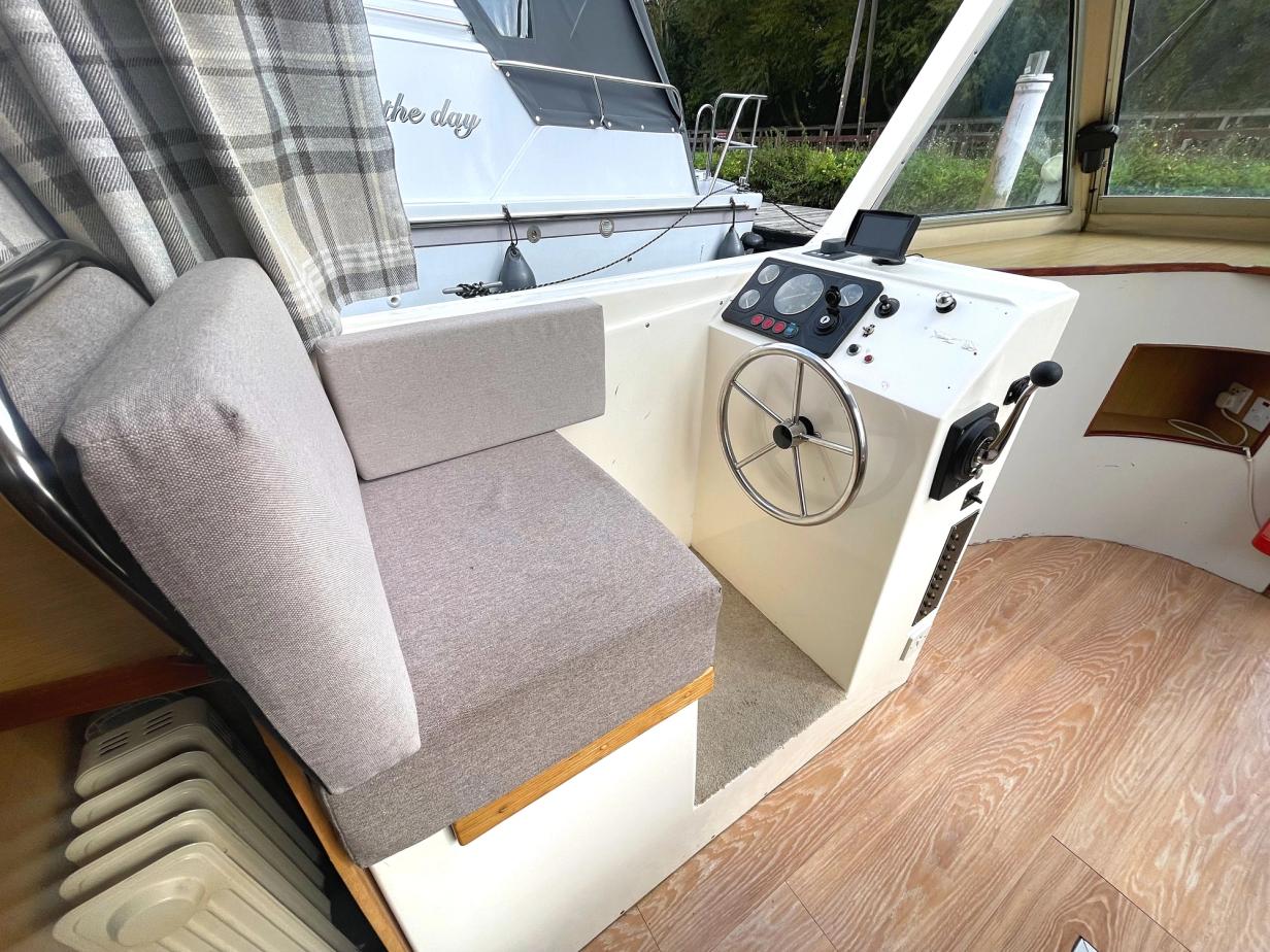Alphacraft 34 Lowliner River Boat For Sale Norfolk 
