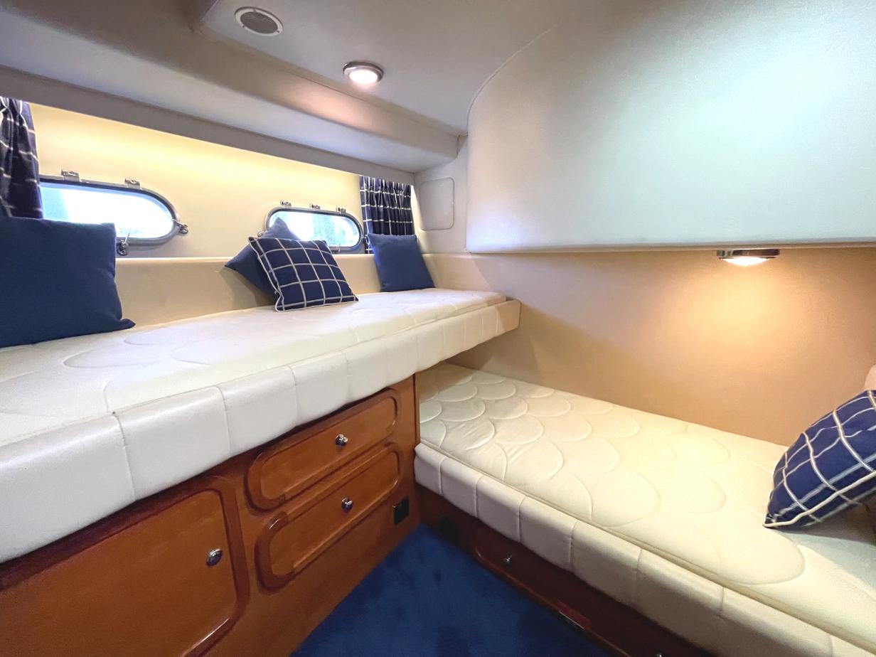 Broom 44 Hard Top Flybridge Boat For Sale Norfolk