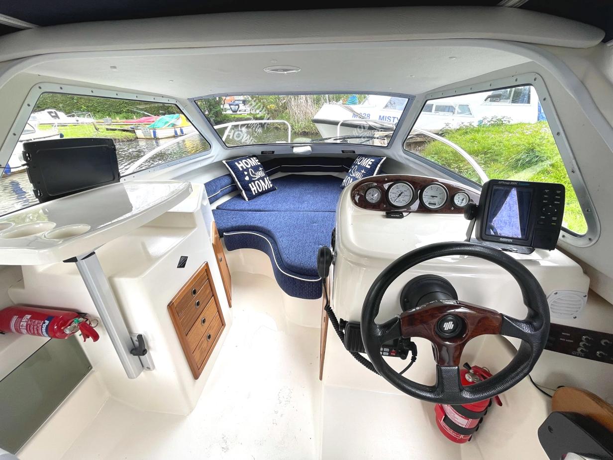 Bella 561 HT boat For Sale Norfolk