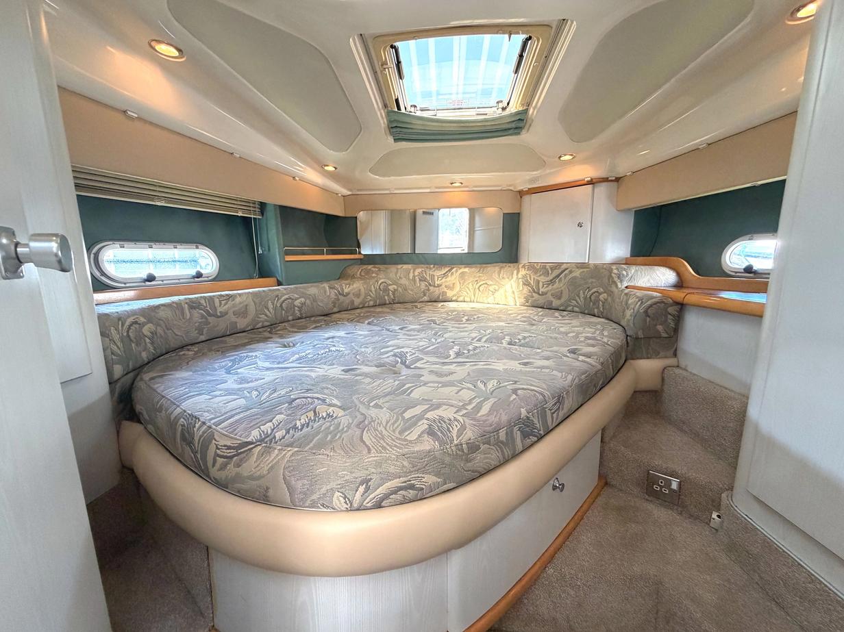 Sealine 330 Statesman For Sale Broom Boat Sales Forward Cabin