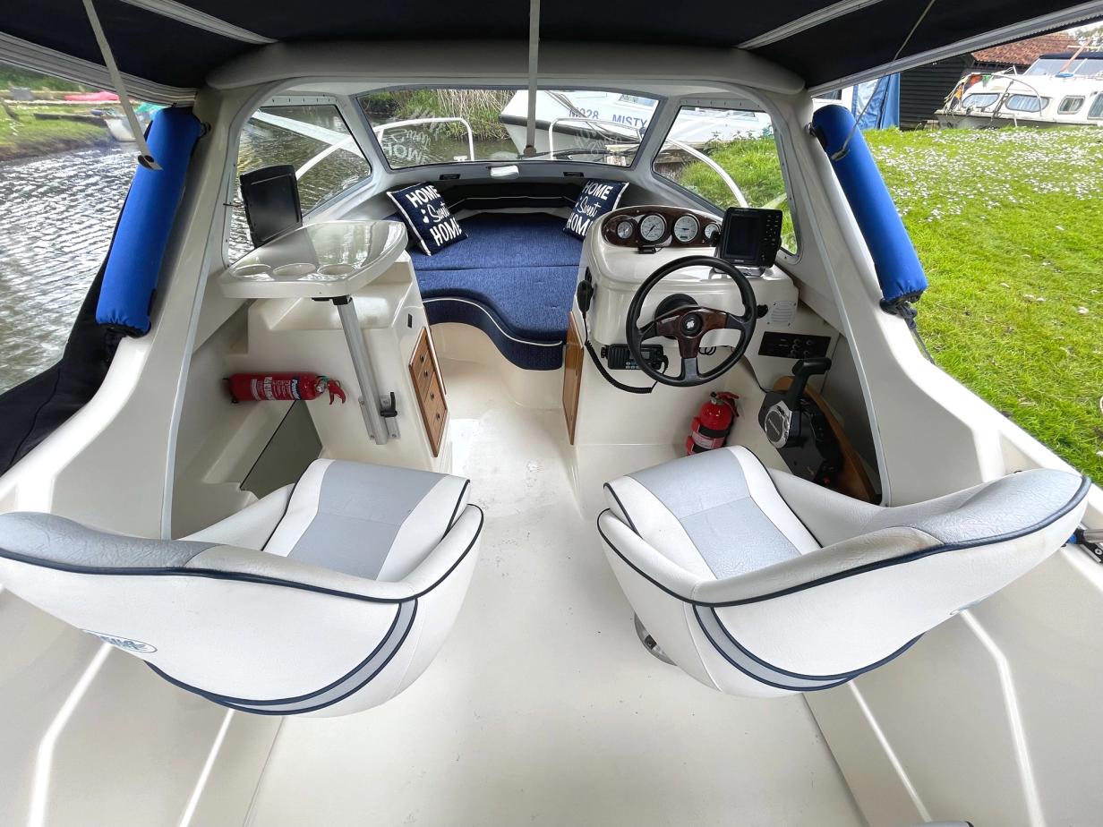 Bella 561 HT boat For Sale Norfolk