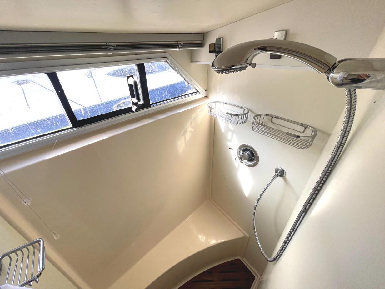 Broom Crown 37 Flybridge Boat For Sale Norfolk Broom Boat Sales 