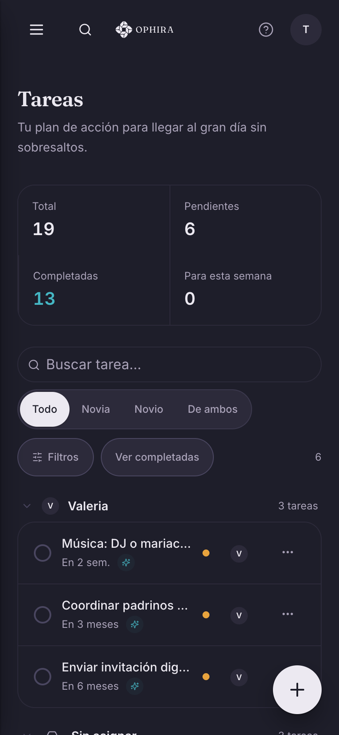 Pantalla de tareas de OPHIRA ordenadas por etapa, con su prioridad y su responsable.