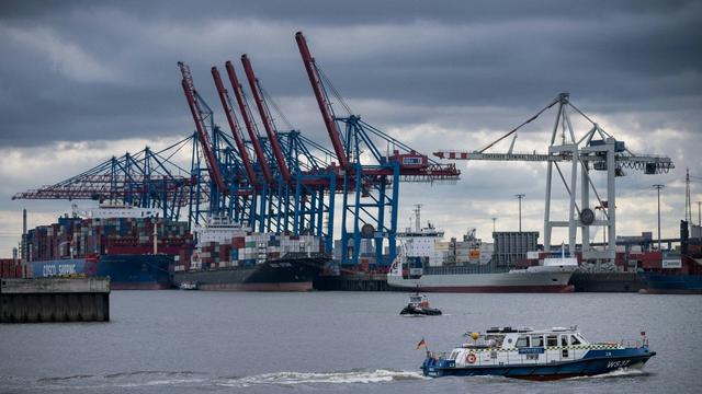 Shipping port