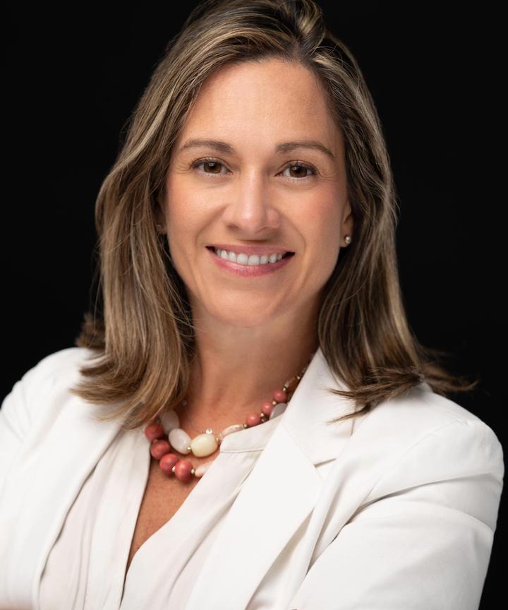 Professional Headshot of Sarah Stewart