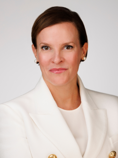 Professional Headshot of Maureen Hinman