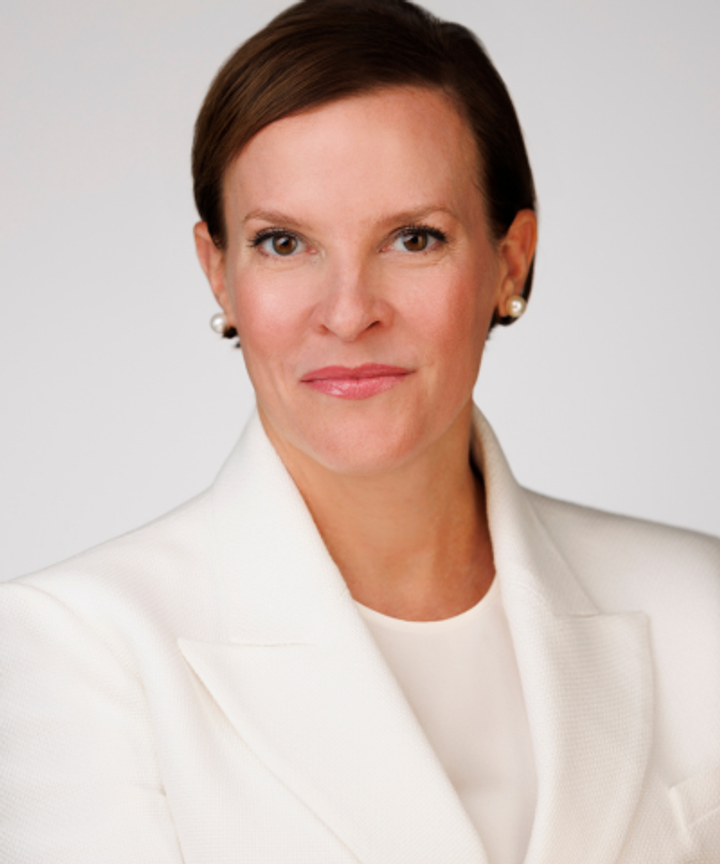 Professional Headshot of Maureen Hinman