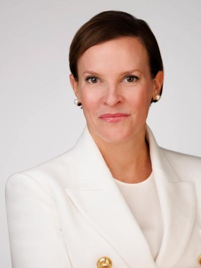 Professional Headshot of Maureen Hinman
