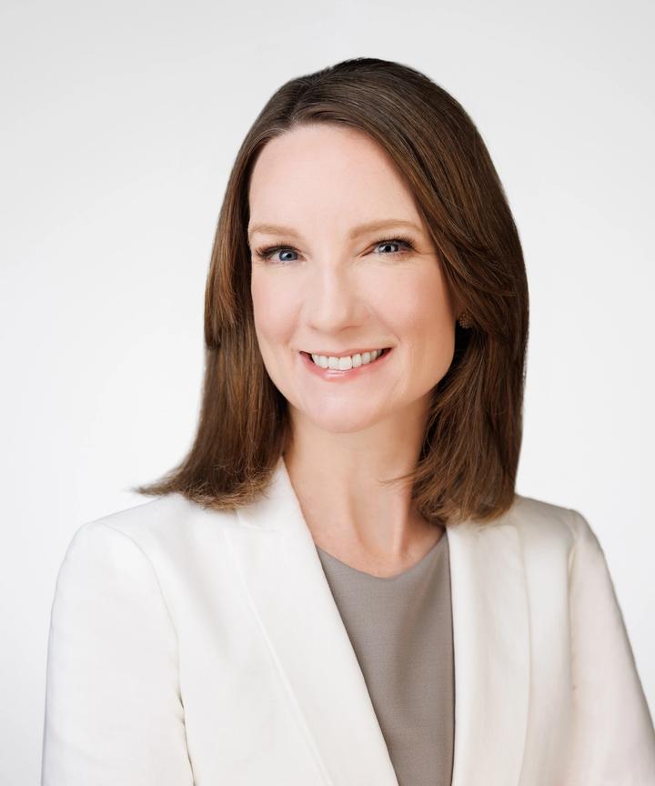 Professional Headshot of Debra Delay