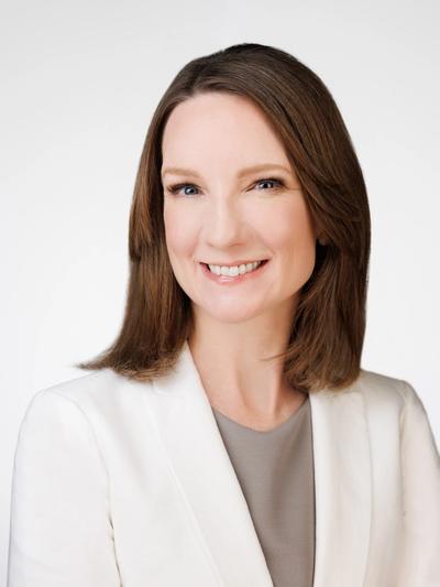 Professional Headshot of Debra Delay