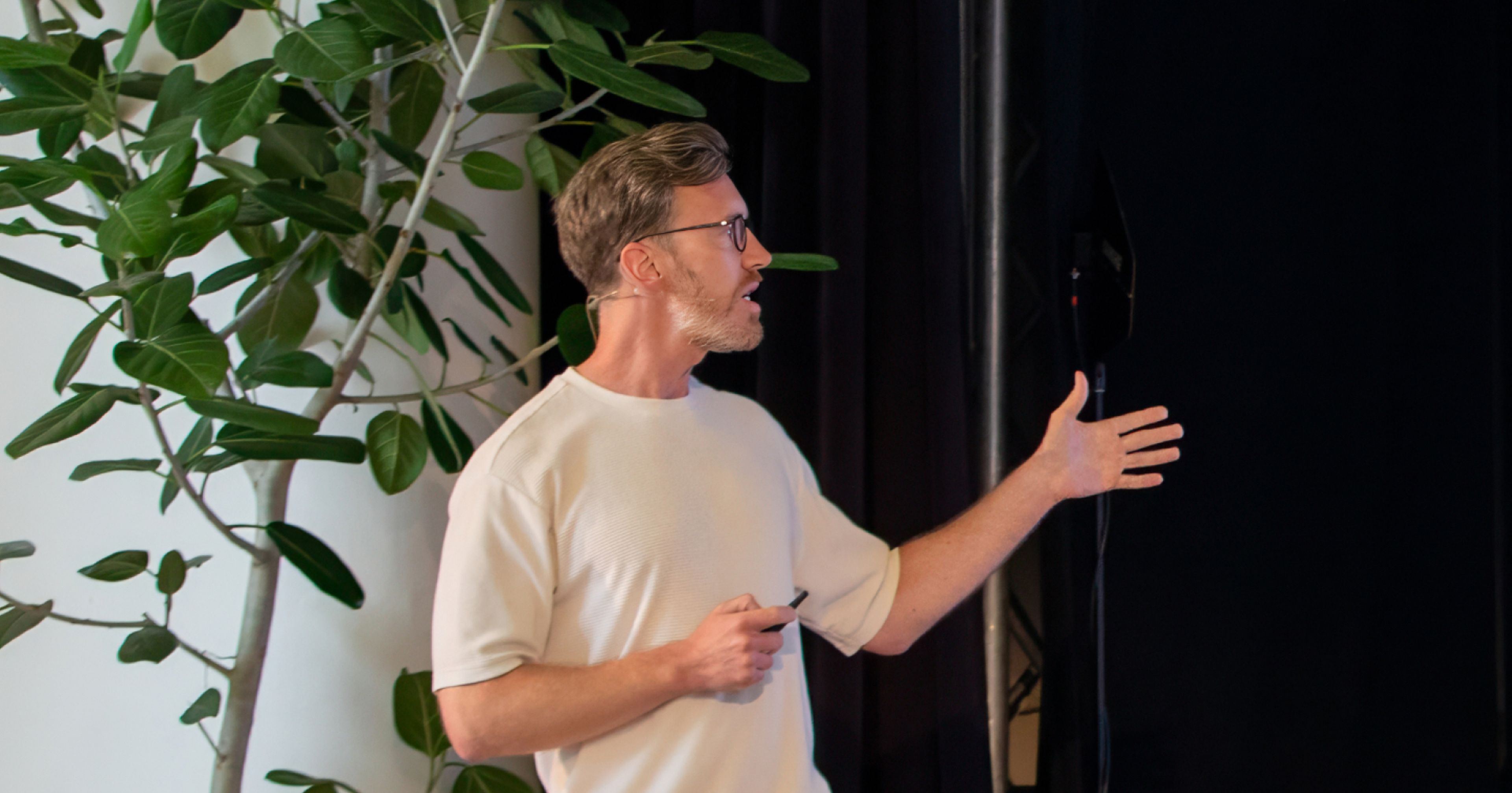Simon Taylor on stage at SardineCon SF 2026