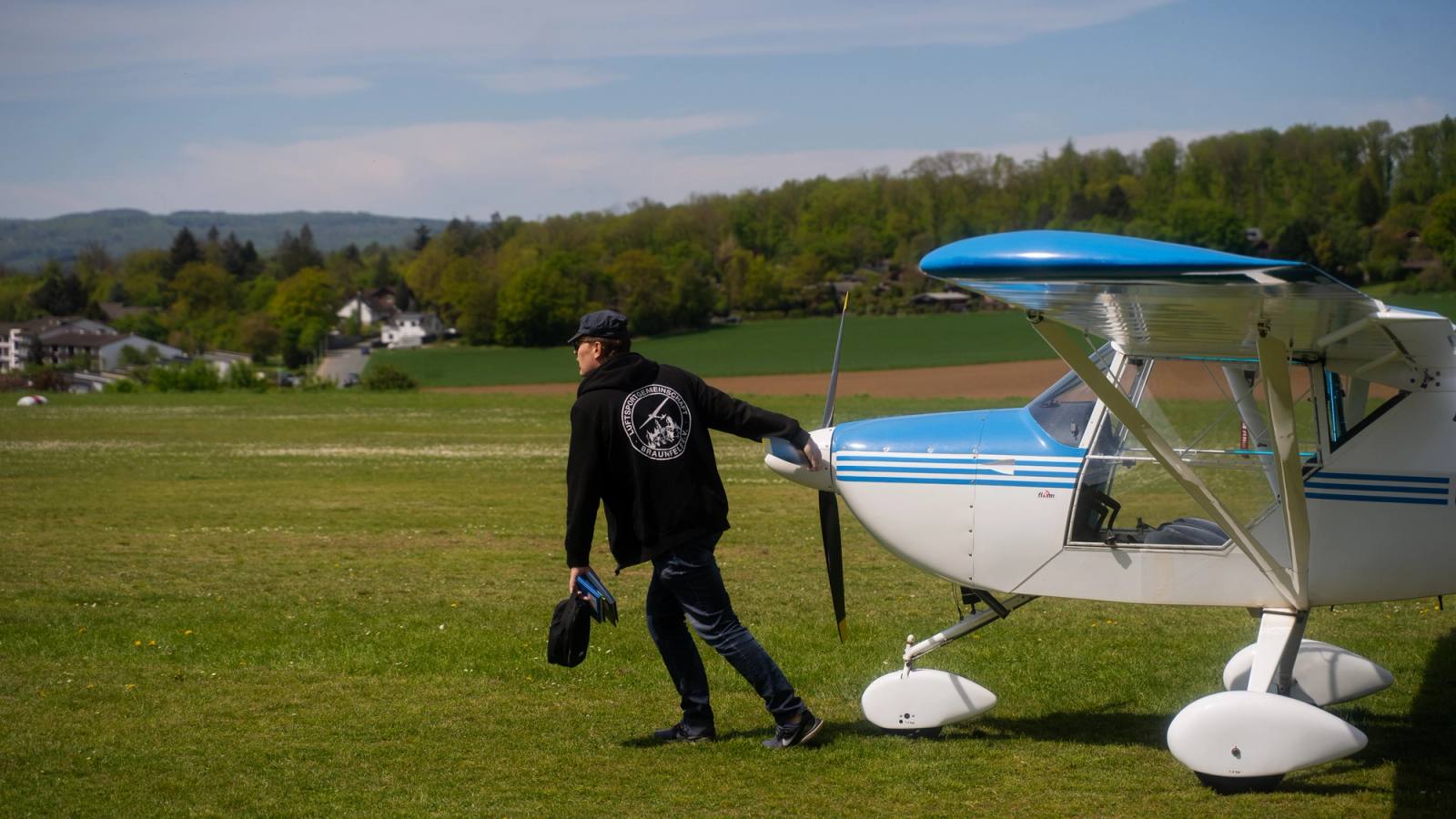 Per Hand zur Parkposition