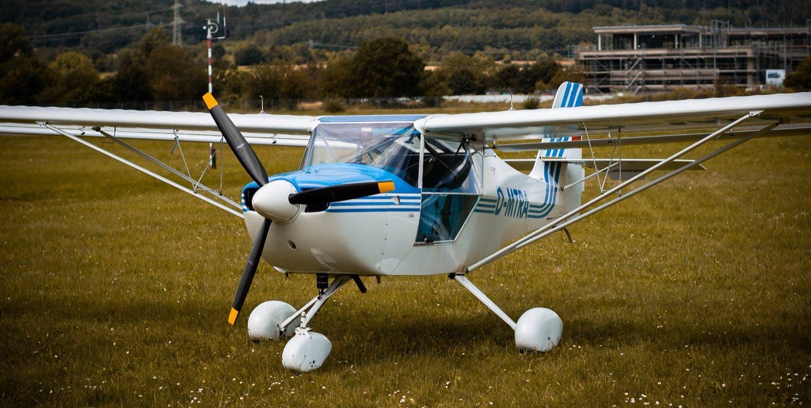 Eurofox D-MTRA auf dem Flugplatz Braunfels