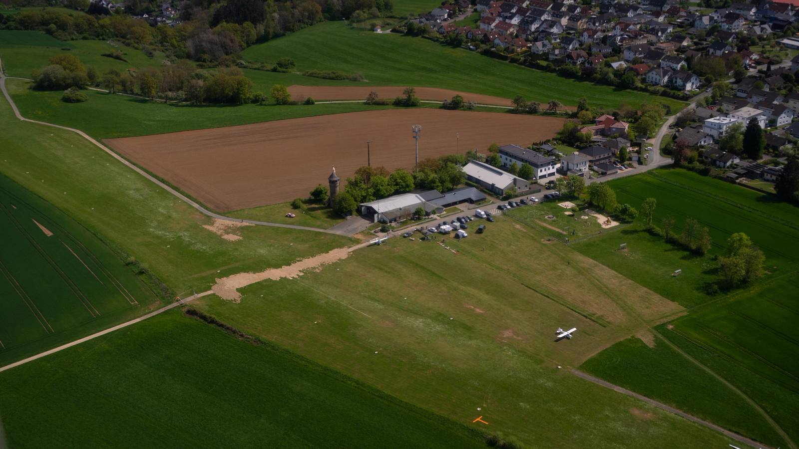 Der Flugplatz von oben