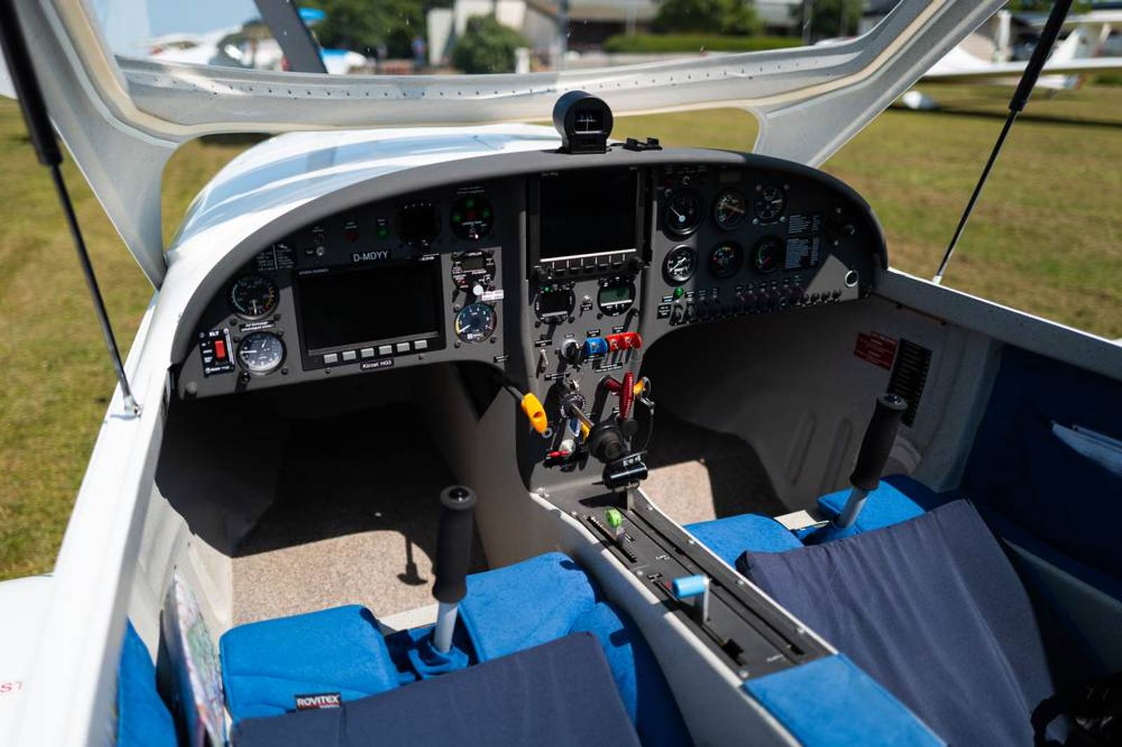 Instrumentenbrett eines Flugzeugs